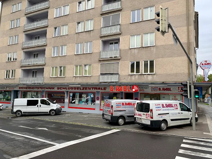 Schlüsseldienst-Anbieter - Kärnten - https://lh3.googleusercontent.com/gps-cs-s/AC9h4no_r0fkxLBd9-9xvU_L8uiXX_pjzkt-Lqp-iwP3aaMc-rGsgYn13MqzcJum8bvYvDJAPGB4aCjdymPkl1RMZ8Ty7PGSK5Oe199FZ2nn41QPigSIeC0sCEG_jGMmWrS65OgAuEygIw=s680-w680-h510-rw - B. RABL Sicherheitstechnik GmbH