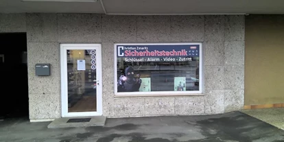 Schlüsseldienst-Anbieter - Kärnten - https://lh3.googleusercontent.com/p/AF1QipO_qbNa9CoPBOR7K2yN-0P-cDjMdm3uQUjbk8n-=s294-w294-h220-n-k-no - Christian Zmaritz Sicherheitstechnik