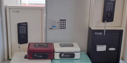 Schlüsseldienst-Anbieter - Klagenfurt - Schlüsseltresore und Handkasetten - Schlüssel Manufaktur Mag. Anne Vallery