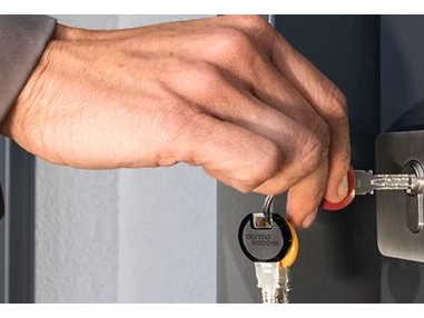 Schlüsseldienst: https://image.jimcdn.com/app/cms/image/transf/dimension=474x1024:format=png/path/s581ed523caae2381/image/i2e688e2766434d2c/version/1628838570/image.png - SCHLOSS-PROFI GmbH