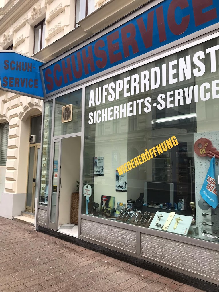 Schlüsseldienst: https://lh3.googleusercontent.com/p/AF1QipNTzimHvI76HA9mu2dpmfSYUr0YnSfESxxAiwhE=s1360-w1360-h1020 - Aufsperrdienst & Schlüsseldienst 1030 Wien, Fa. KANDOV